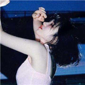 守护小姐姐手游